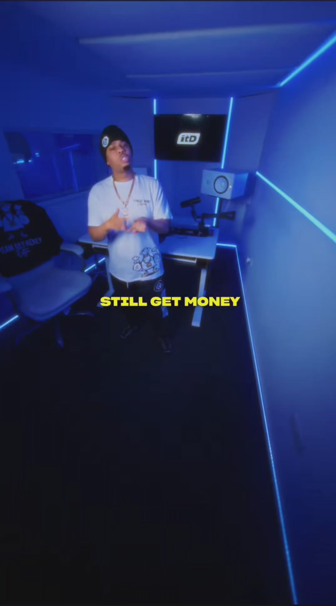 Load video: 